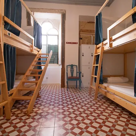Tilia Hostel