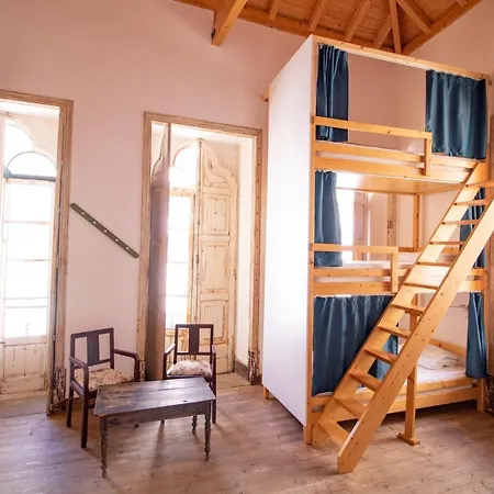 Tilia Auberge de jeunesse *