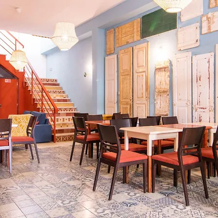 Tilia אכסניה *