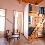 Tilia Hostal *